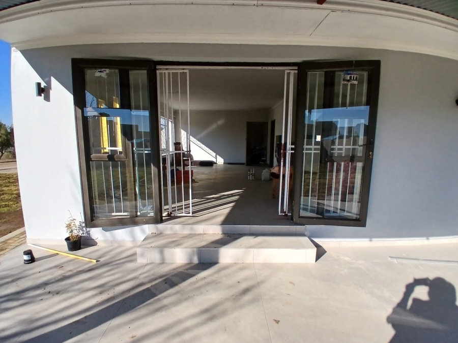 To Let 4 Bedroom Property for Rent in Pellissier Free State